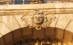 photo mascaron à "tête de nègre", place de la Bourse à Bordeaux